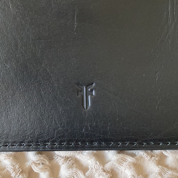 Frye clutch - Picture 3 of 4